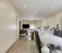 Huis met 6 slaapkamers te koop in Deurne!