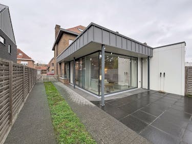 Instapklare gezinswoning te huur in Assebroek