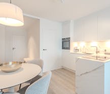 Prachtig gerenoveerd appartement met frontaal zeezicht!
