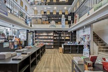 Commercieel gelijkvloers ± 310 m² te Sint-Gillis 