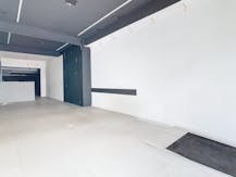 Handelsgelijkvloers te koop in Borgerhout