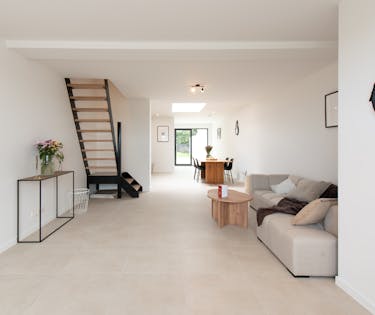 Prachtige gerenoveerde woning met 2 slaapkamers te Bredene