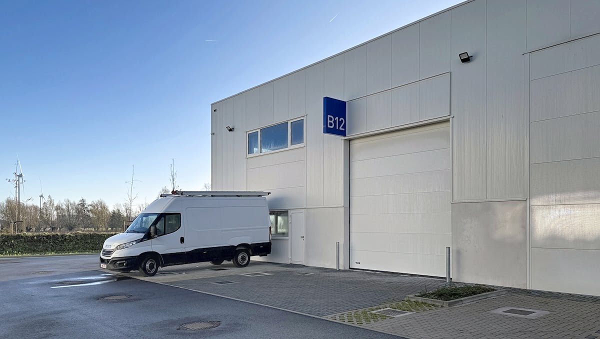 Nieuwbouw KMO-unit (303 m²) te huur in Evergem