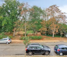 Appartement met 2 a 3slaapkamers en garage te koop in Hoevenen!