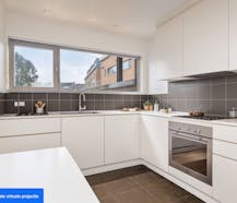 Duplex appartement met 3 slaapkamers en 3 terrassen te huur!