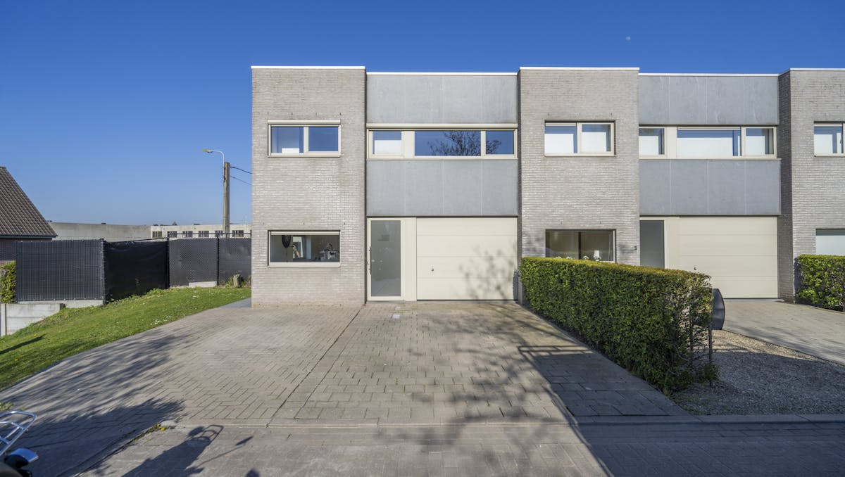 Instapklare gezinswoning met 4 slaapkamers op Hoog Kortrijk