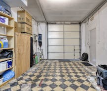 Groot huis te koop in Gent met inpandige garage