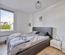 Groot huis te koop in Gent met inpandige garage