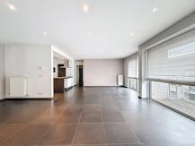 Ruim appartement met 3 terrassen te huur in Deerlijk