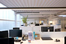 Instapklaar kantoor (ca. 500 m²) te huur te Oostkamp.