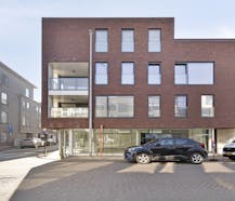 handelspand met 19meter etalage te huur in centrum Herentals