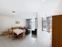 Ground floor apartment with spacious garage in the center of Sint-Idesbald