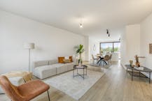 Instapklare nieuwbouwwoning met 3 slaapkamers en zwemvijver