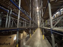 Palletopslag te huur met laad- en loskades