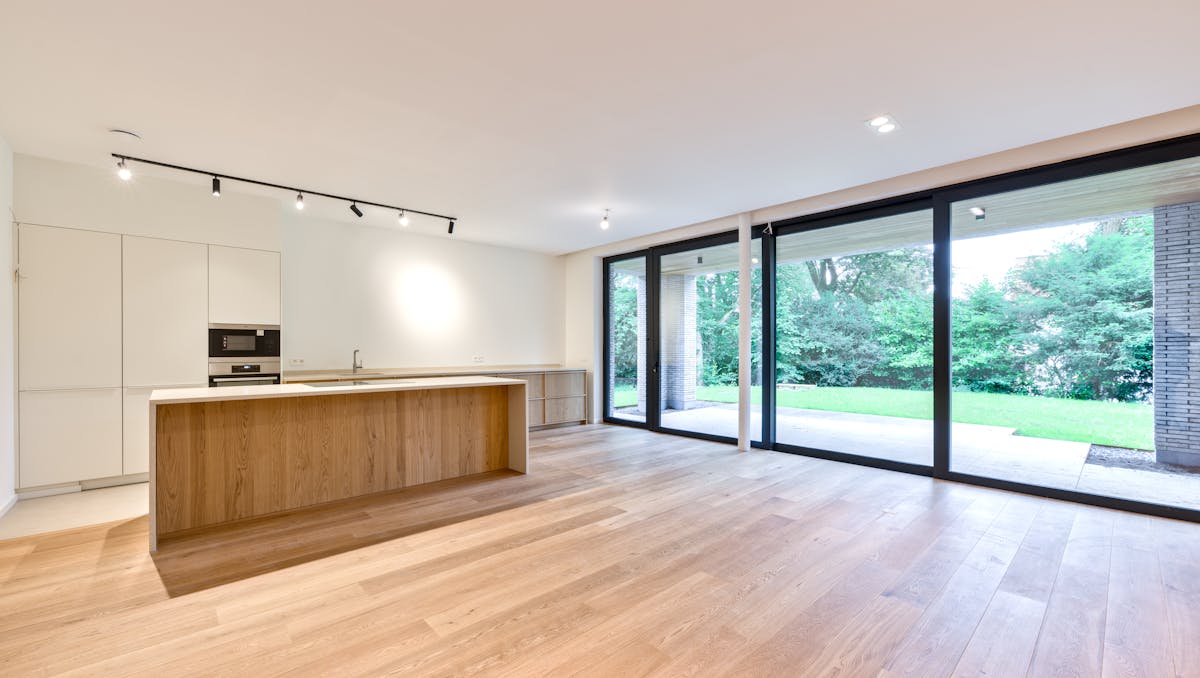 Recent appartement met tuin op de Avenue Hamoir