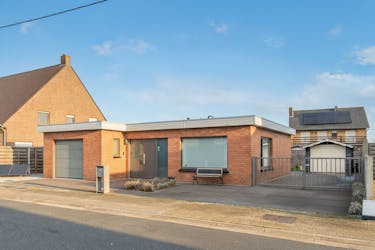 Volledig gerenoveerde bungalow met 3 slaapkamers te Westende!
