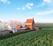 Halfopen bebouwing met 4 slaapkamers en garage in Langemark