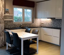Halfopen woning te koop met zonnige tuin in Beringen