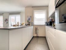 Appartement met 2 slaapkamers en staanplaats te Izegem.