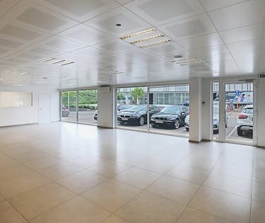 Ready to move in commercial property for rent in Roeselare