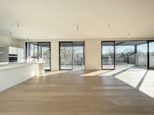 Penthouse neuf de ± 180 m² + terrasse de ± 36 m², 3 ch + poss. pk