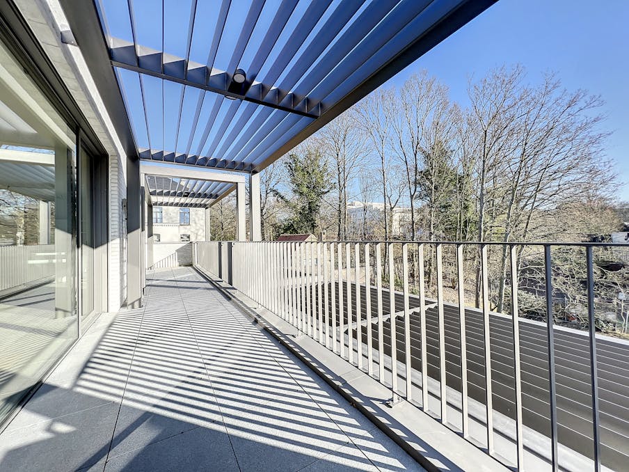 Penthouse neuf de ± 180 m² + terrasse de ± 36 m², 3 ch + poss. pk