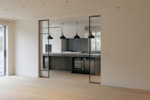 Uitzonderlijke villa te koop op 100m van de Menenpoort