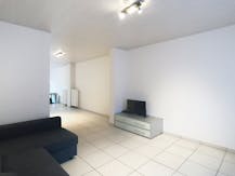 Gerenoveerde woning met 2 slaapkamers en terras. 