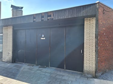 Magazijn van ca. 70 m² te huur nabij centrum Roeselare