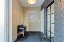 Moderne halfopen woning met hoogwaardige afwerking 