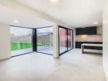 Recente woning met 3 kamers, garage en tuin in Poperinge