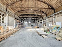 Magazijn (ca. 910 m²) met optioneel kantoor te huur Evergem