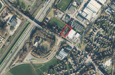 Polyvalent gebouw met woning te koop te Brecht!