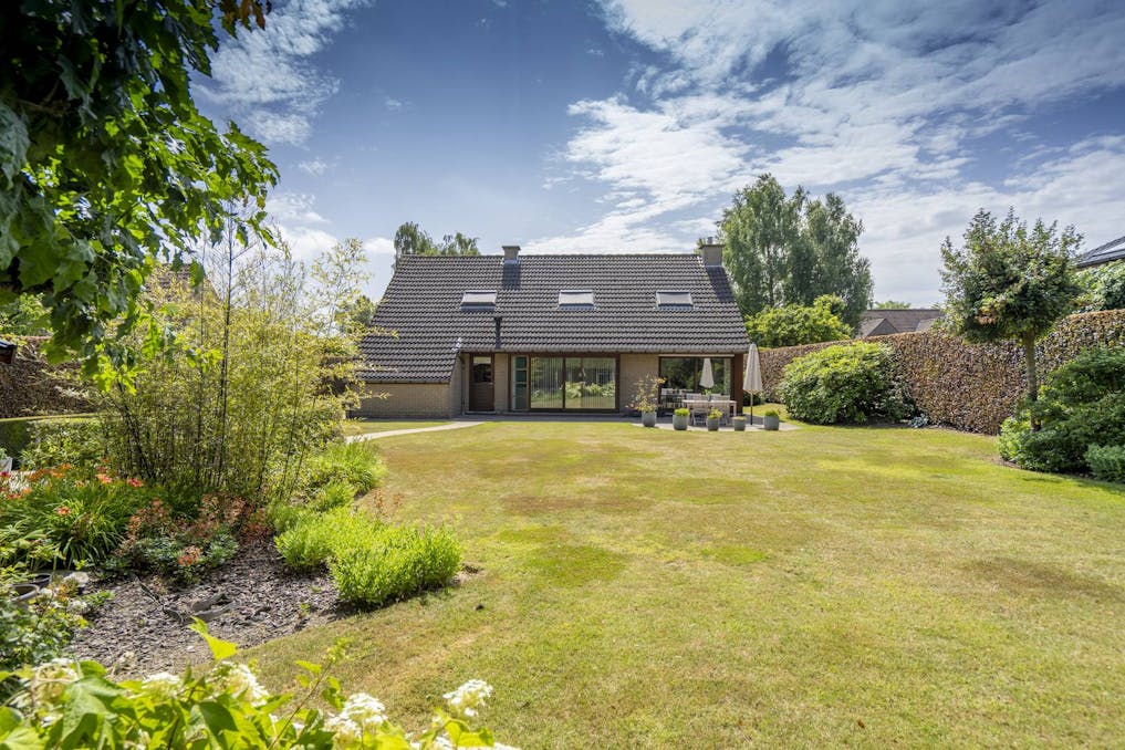  Instapklare villa in rustige residentiële buurt te Zwevegem