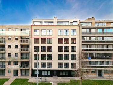 Gerenoveerd, energiezuinig appartement met 3 slaapkamers in Ieper