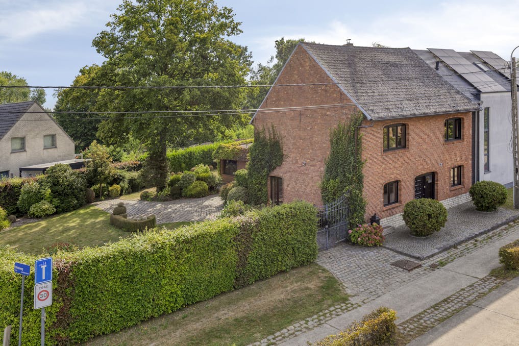 Charmante woning op ruim perceel te Heffen