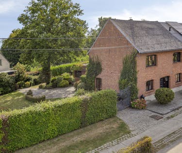 Charmante woning op ruim perceel te Heffen