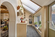 Charmante woning met afzonderlijk atelier/kantoor te koop