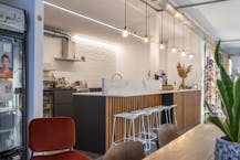 Espace commercial unique dans un manoir rénové à Izegem