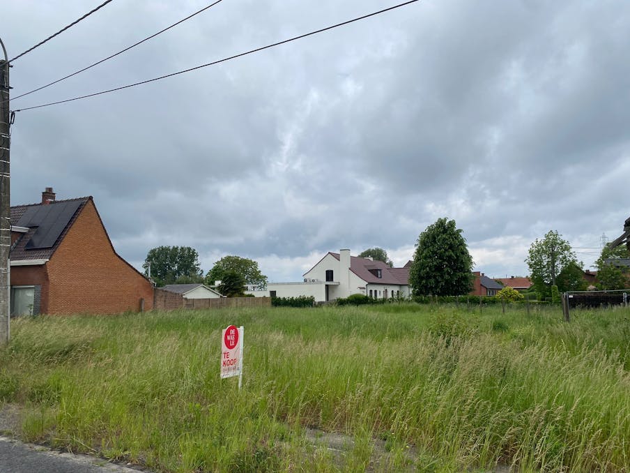 Bouwgrond van 880m² te koop in Avelgem