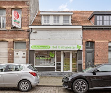 Handelspand/huis met mogelijkheden te koop in Schoten