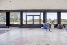 Magazijn met woonst en burelen in Adegem (Maldegem)