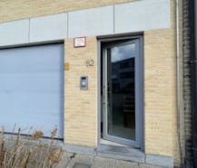 Appartement (1ste verd.) met o.a. 2 slpk, tuin en dubbele staanplaats