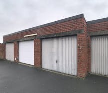 Garage te koop in Ieper op de Brugseweg