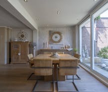 Instapklare gezinswoning met grote tuin en prachtig uitzicht te koop in Menen