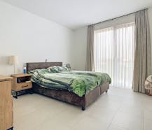 Appartement met 2 slaapkamers en ruim terras te Rumbeke.
