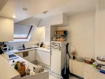 Appartement met 2 slaapkamers en terras te Roeselare.