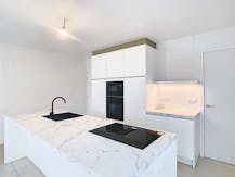 Nieuwbouwwoning met 3 kamers, tuin en carport in Poperinge