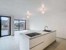 Nieuwbouwwoning met 3 kamers, tuin en carport in Poperinge