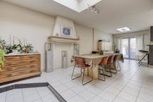 Zeer ruime centraal gelegen gezinswoning in Sint-Niklaas